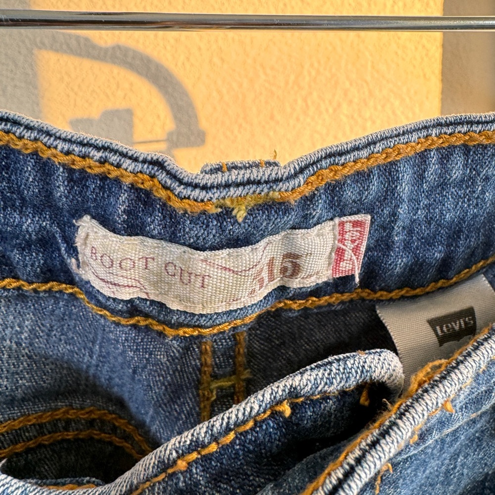 43. Levi's 515. Size 10 M Bootcut Jeans - Picture 7 of 11
